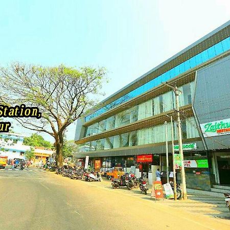 Tirur Tourist Home Exterior foto